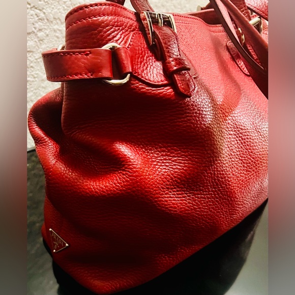 💫💫💯BEAUTIFUL VINTAGE 🛍️🛍️PRADA 🛍️🛍️Camel Vitello Diane Leather Bag💫💫💫 - Picture 4 of 16